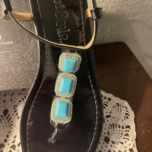 Fibi & Clo Austin Sandal - Picture 2 of 4